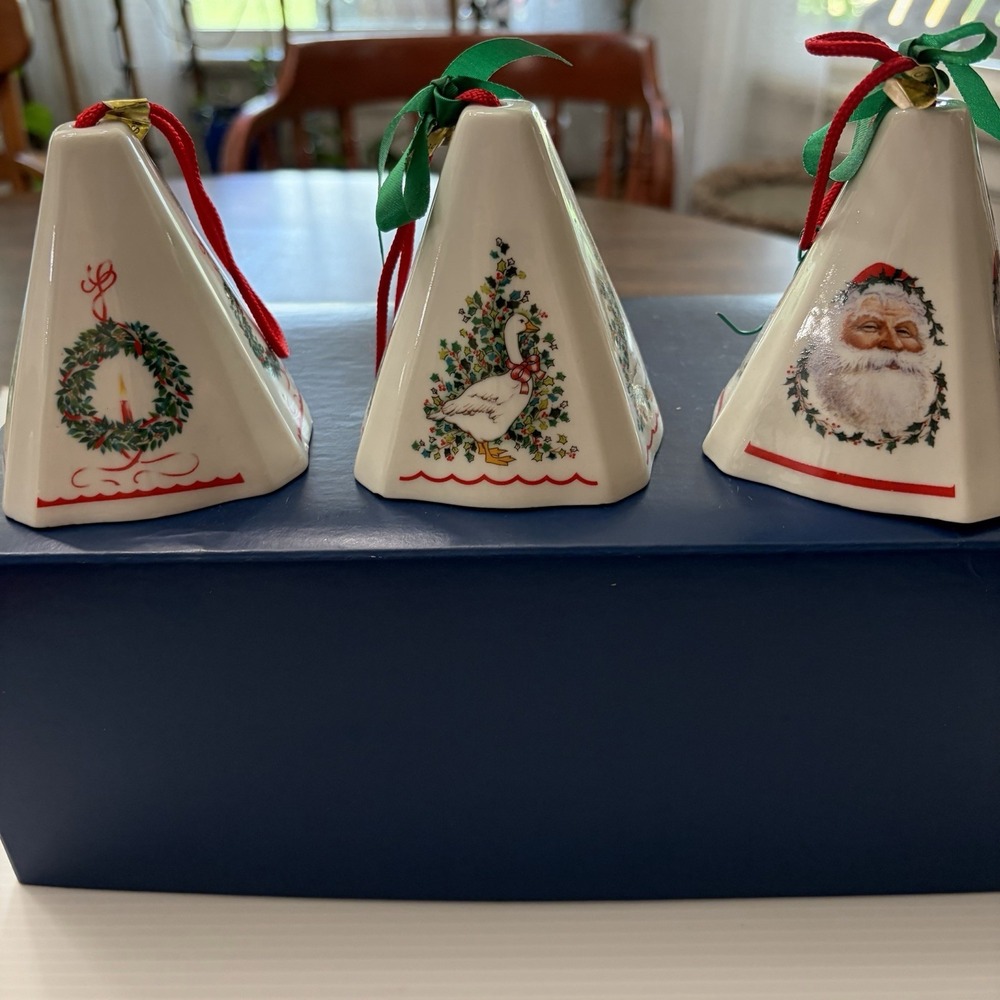 Vintage JASCO Festive Fragrance Porcelain Christmas Tree Ornament Set Goose